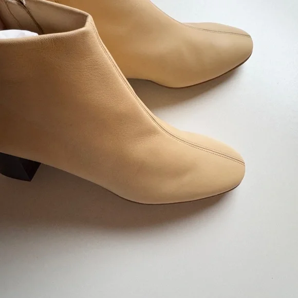 ✨NEW✨ EVERLANE The Day Boot Leather Ankle Bootie Ecru Sz US 7.5M - Picture 5 of 11